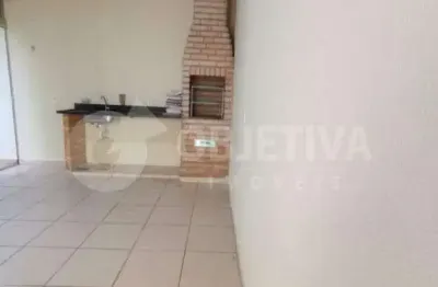 Casa à venda, 3 quartos, 2 suítes, 2 vagas, granada - uberlandia/mg