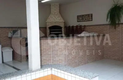 Casa à venda, 3 quartos, 1 suíte, 2 vagas, nossa senhora das gracas - uberlandia/mg
