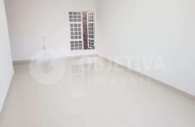 Casa à venda, 4 quartos, 2 suítes, 2 vagas, santa monica - uberlandia/mg