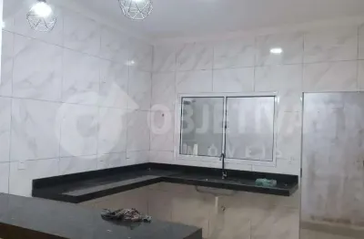 Casa à venda, 3 quartos, 1 suíte, 3 vagas, laranjeiras - uberlandia/mg