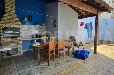 Casa para aluguel, 3 quartos, 3 suítes, 2 vagas, santa monica - uberlandia/mg