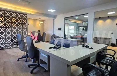 Casa comercial mobiliada completa no bairro santa monica em avenida comercial disponível para aluguel