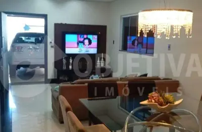 Casa à venda, 3 quartos, 1 suíte, 2 vagas, alto umuarama - uberlandia/mg