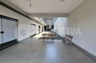 Sala comercial para alugar no Novo Mundo, Uberlândia 