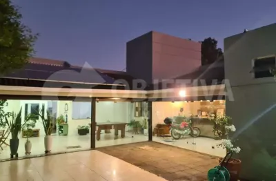 Casa à venda, 4 quartos, 2 suítes, 3 vagas, marta helena - uberlandia/mg