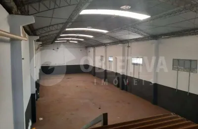 Barracão / Galpão / Depósito para alugar no Custódio Pereira, Uberlândia 