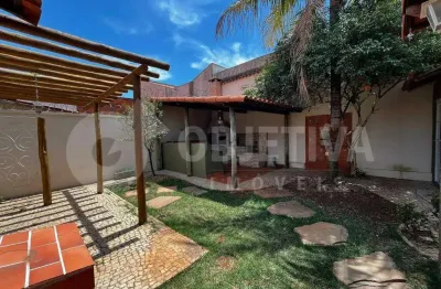 Casa à venda, 3 quartos, 1 suíte, 2 vagas, cidade jardim - uberlandia/mg