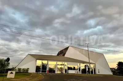 Terreno em condomínio fechado à venda em Laranjeiras, Uberlândia 