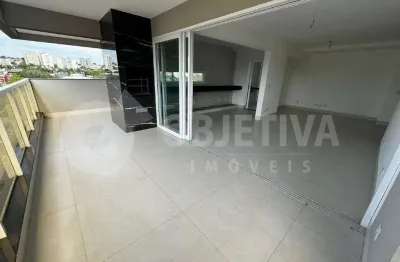 Apartamento com 3 quartos para alugar no Copacabana, Uberlândia 