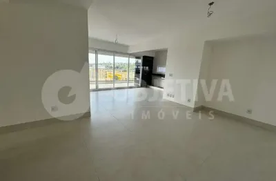 Apartamento com 3 quartos para alugar no Copacabana, Uberlândia 