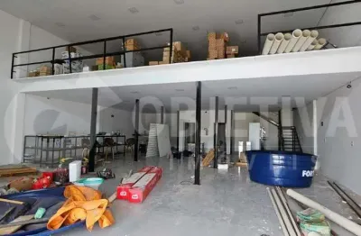 Ponto comercial para alugar no Novo Mundo, Uberlândia 