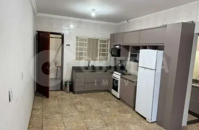 Casa para aluguel, 3 quartos, 1 suíte, 6 vagas, carajas - uberlandia/mg