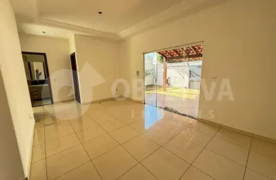 Casa à venda, 3 quartos, 1 suíte, 2 vagas, granada - uberlandia/mg