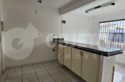 Casa para aluguel, 3 quartos, 3 vagas, saraiva - uberlandia/mg