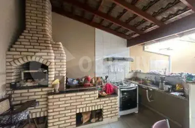 Casa à venda, 3 quartos, 1 suíte, 2 vagas, cidade jardim - uberlandia/mg