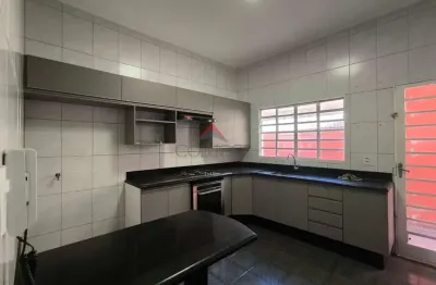 Casa com 3 quartos para alugar na Vila Bandeirantes, Araçatuba 