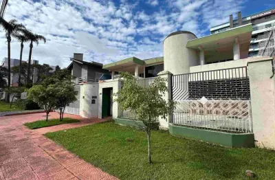 Casa com 4 quartos à venda na Rua Vereador Constante Pinto, 299, Bacacheri, Curitiba