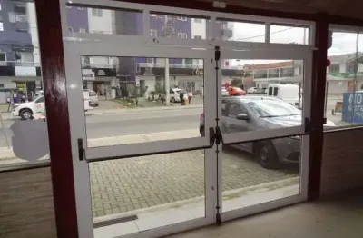 Sala comercial para alugar na Avenida Argentina, 289- Loja , Jardim Rio Verde, Colombo