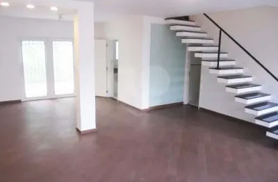 Casa com 4 quartos à venda na Rua Ubaíra, --, Moema, São Paulo