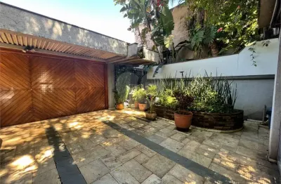 Casa com 3 quartos à venda na Rua Miranda Montenegro, --, Pinheiros, São Paulo