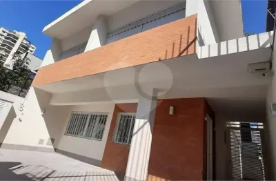 Casa com 3 quartos à venda na Brás Melilo, --, Vila Nova Conceição, São Paulo