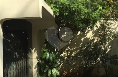 Casa com 3 quartos à venda na Rua Doutor Victor Brecheret, --, Vila Mariana, São Paulo