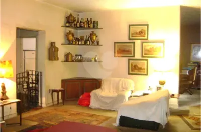 Casa em condomínio fechado com 4 quartos à venda na Oswaldo Moreira Pompeo, --, Paraíso, São Paulo
