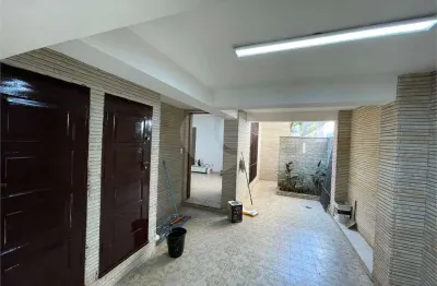 Casa à venda na Desembargador Joaquim Celidônio, --, Jardim Paulistano, São Paulo