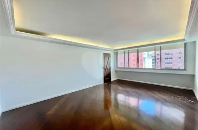 Apartamento com 3 quartos à venda na Rua Jacurici, --, Itaim Bibi, São Paulo