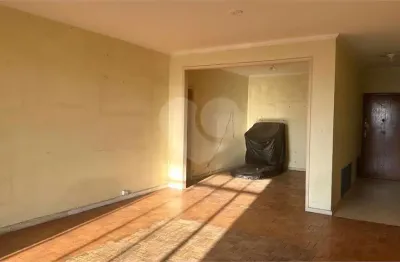 Apartamento com 3 quartos à venda na Alameda Santos, --, Jardim América, São Paulo