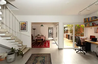 Casa com 3 quartos para alugar na Rua Marieta, --, Jardim América, São Paulo