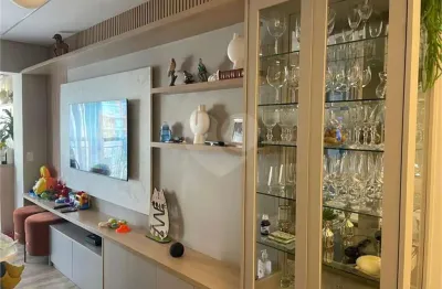 Apartamento com 2 quartos à venda na Alameda dos Arapanés, --, Moema, São Paulo