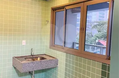 Apartamento com 2 quartos à venda na Avenida Cotovia, --, Moema, São Paulo