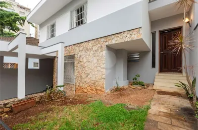 Casa com 3 quartos à venda na Rua Professor Olbiano Gomes de Melo, --, Paraíso, São Paulo