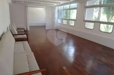 Apartamento com 3 quartos à venda na Rua Peixoto Gomide, --, Jardim América, São Paulo