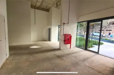 Apartamento com 4 quartos para alugar no Jardim América, São Paulo 