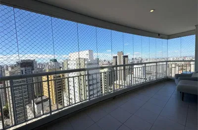 Apartamento com 3 quartos para alugar na Vila Mariana, São Paulo 