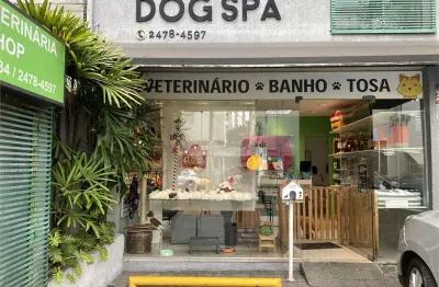 Casa à venda na Rua Oscar Freire, --, Jardim América, São Paulo