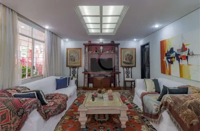 Casa com 4 quartos à venda na Rua Duartina, --, Sumaré, São Paulo