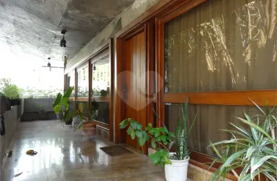 Casa com 5 quartos à venda na Rua Mário Guastini, --, Alto de Pinheiros, São Paulo