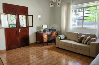 Casa com 2 quartos à venda em Alto de Pinheiros, São Paulo 