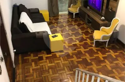 Casa com 3 quartos à venda na Rua Tucambira, --, Pinheiros, São Paulo