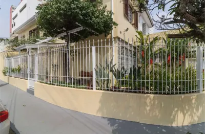 Casa com 3 quartos à venda na Rua Juatuba, --, Vila Madalena, São Paulo