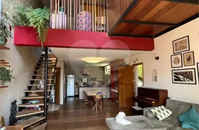 Casa com 3 quartos à venda na Rua Camburiú, --, Vila Ipojuca, São Paulo
