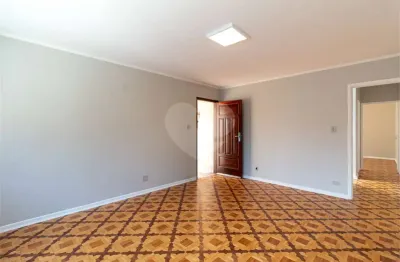 Casa com 3 quartos à venda na Rua Miguel Rodrigues, --, Vila Madalena, São Paulo