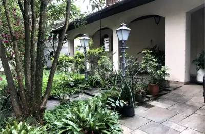 Casa com 3 quartos à venda na Rua Guararapes, --, Lapa, São Paulo