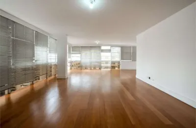 Apartamento com 3 quartos à venda na Rua Emílio de Menezes, --, Higienópolis, São Paulo
