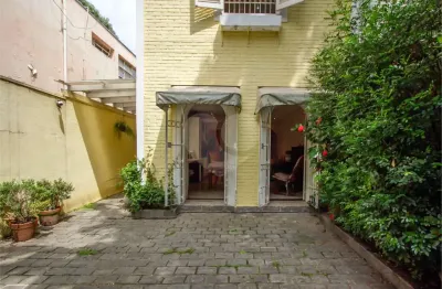 Casa com 3 quartos à venda na Rua Massacá, --, Alto de Pinheiros, São Paulo