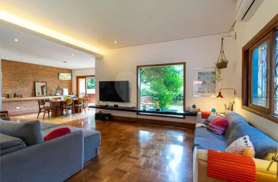 Casa com 4 quartos à venda na Rua Piracicaba, --, Sumaré, São Paulo