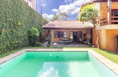 Casa com 3 quartos à venda na Rua Poconé, --, Sumaré, São Paulo